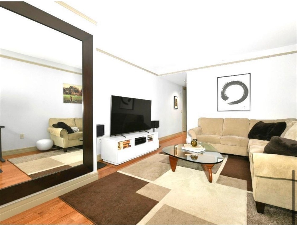 3 Avery St #703 Floor 7