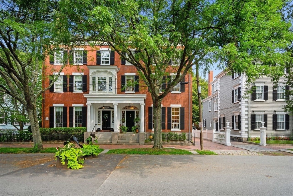Photo: 38 Chestnut Street, Salem, MA