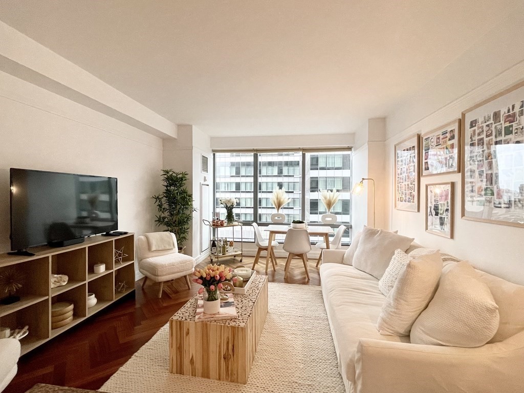 1 Avery Street #14C Floor 14