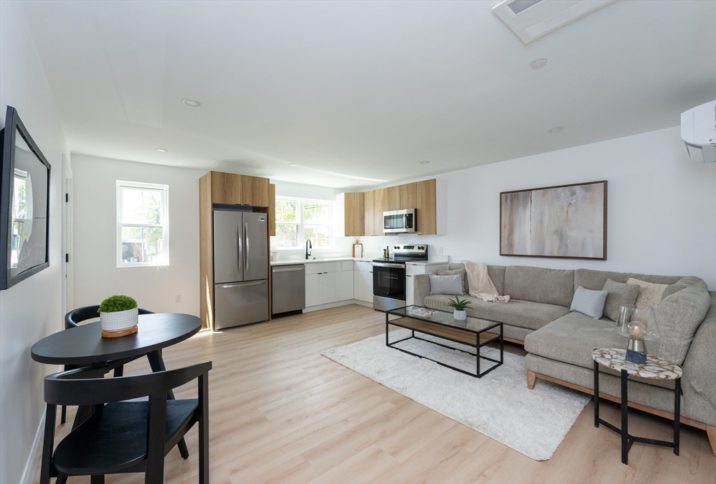 Photo: 7 Kenoza, Haverhill, MA