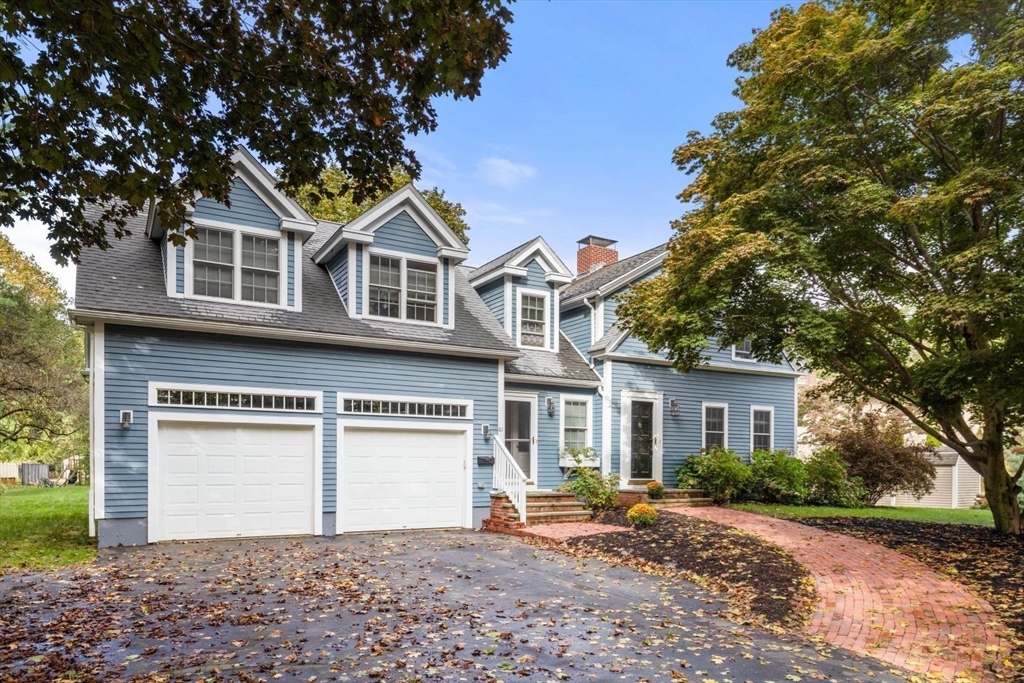 Photo: 61 Scotland St, Hingham, MA