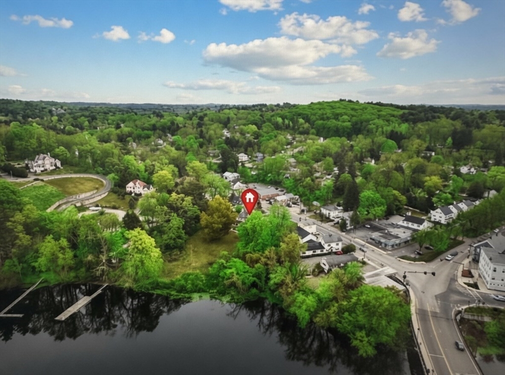 Photo: 285 Main Street, Groveland, MA