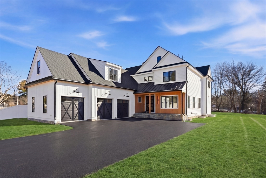 Photo: 3 Brantwood Ln, Burlington, MA