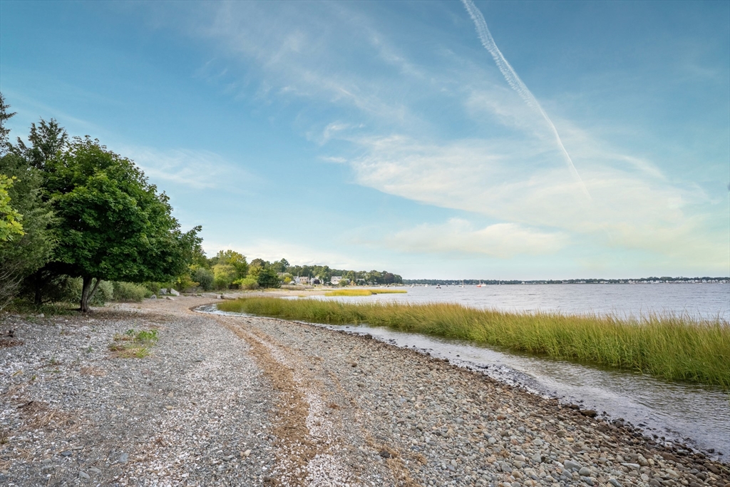 Photo: 11 Stonegate, Warren, RI Photo: 11 Stonegate, Warren, RI