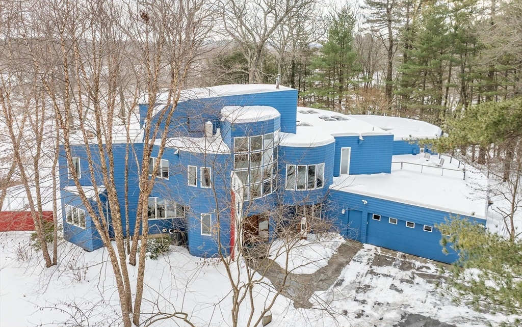 Photo: 389 River Rd, Carlisle, MA