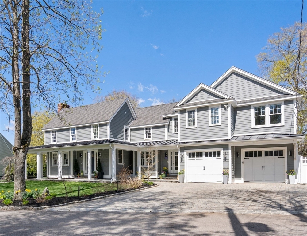 Photo: 6 Hale Place, Medfield, MA