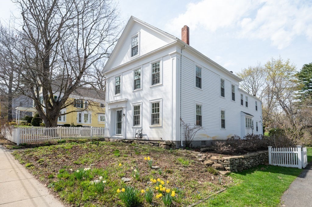 Photo: 104 River Rd, Merrimac, MA