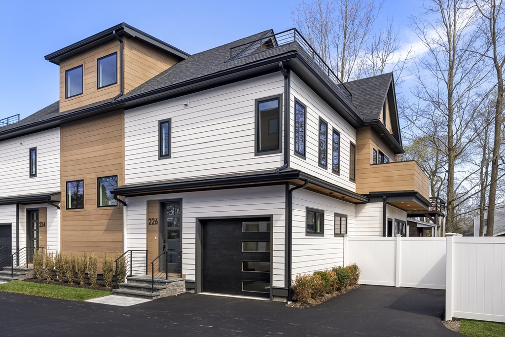Photo: 226 Auburn St, Newton, MA