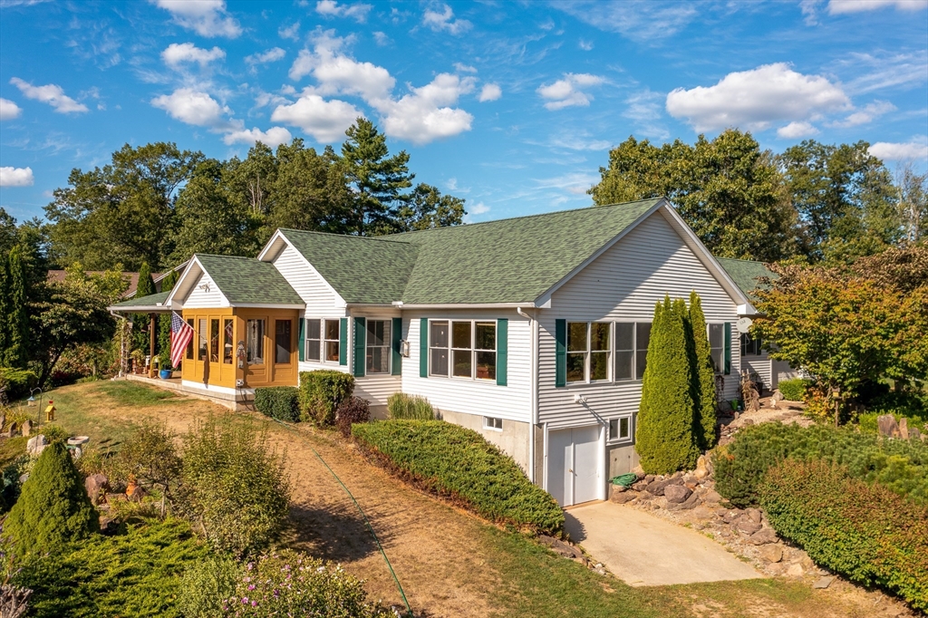 Photo: 21 Old County Road, Southampton, MA