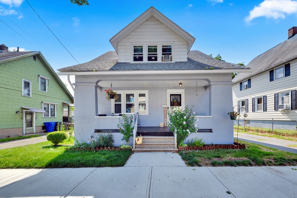 Photo: 29 Sterling St, Springfield, MA