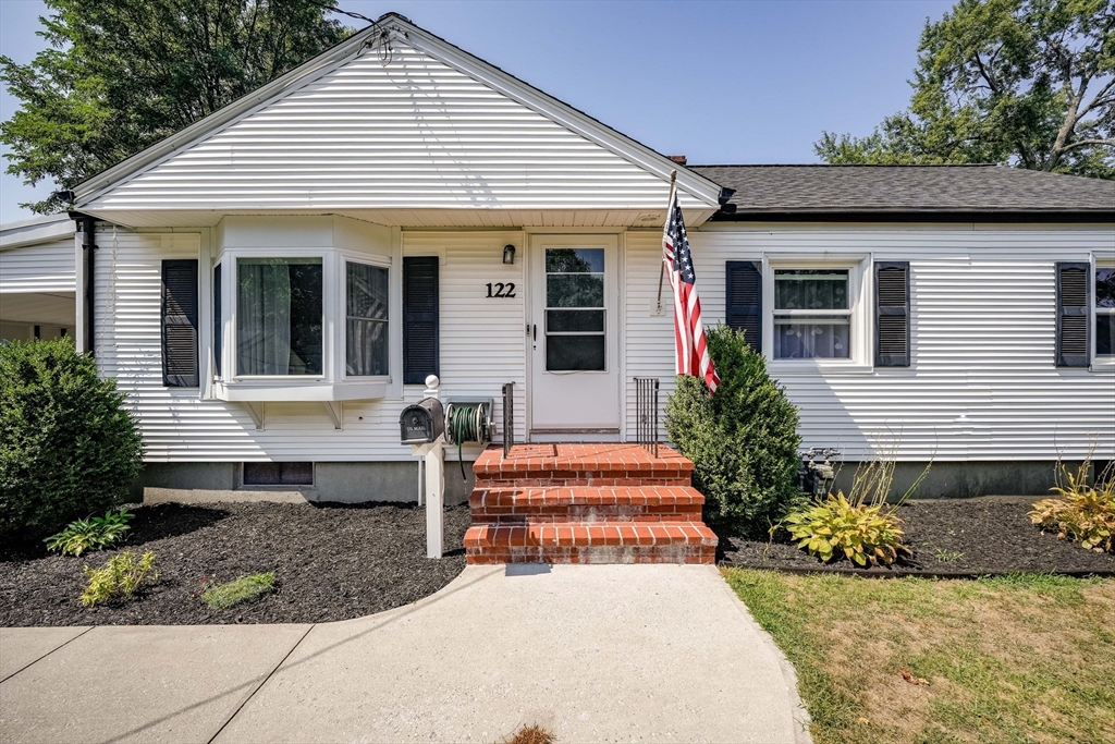 Photo: 122 Drexel St, Springfield, MA