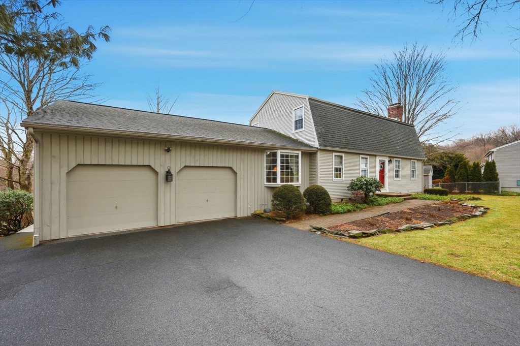 Photo: 24 E View Dr, Agawam, MA