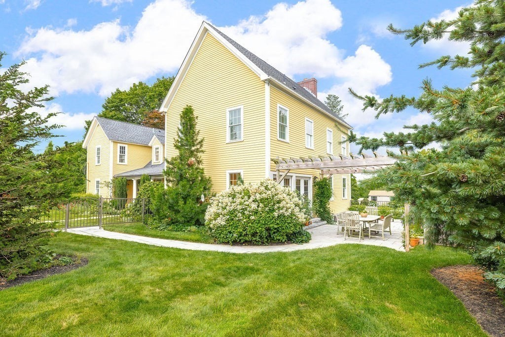 Photo: 90 Park Hill Ave, Millbury, MA