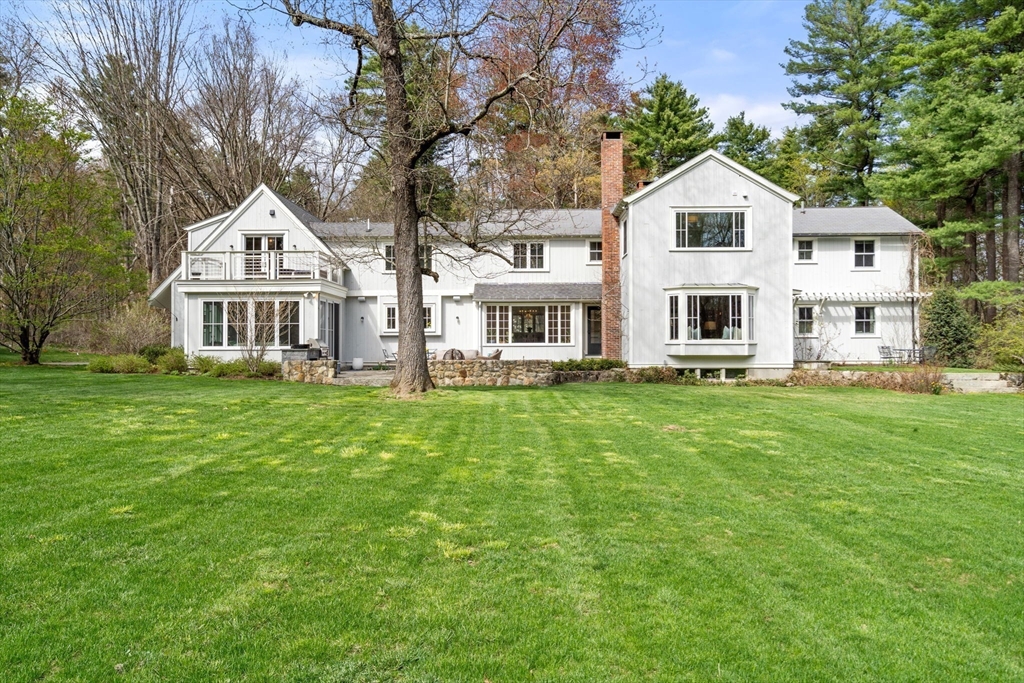 Photo: 10 Main Street, Dover, MA