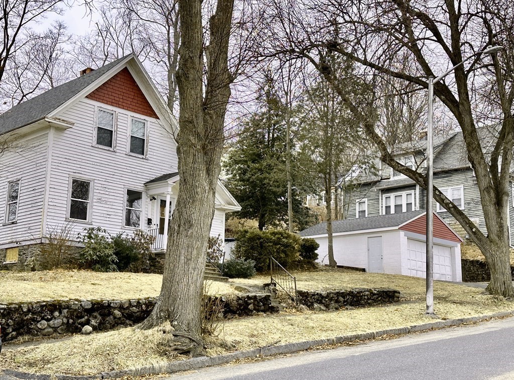 Photo: 1 Gordon Street, Worcester, MA