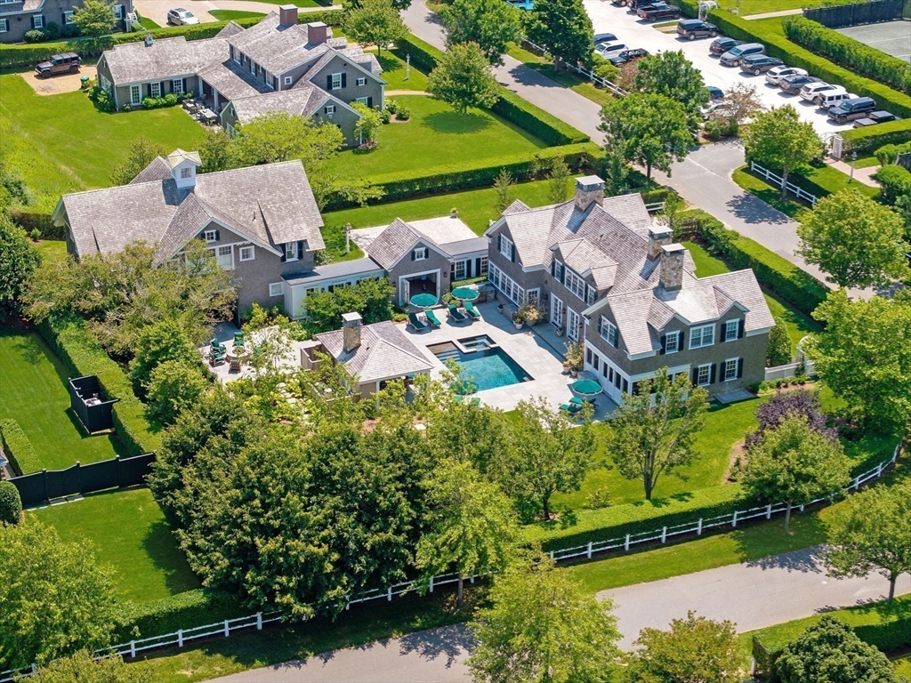 Photo: 3 Field Club Ln, Edgartown, MA