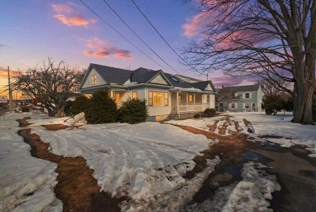 Photo: 1022 Riverside Ave, Somerset, MA Photo: 1022 Riverside Ave, Somerset, MA