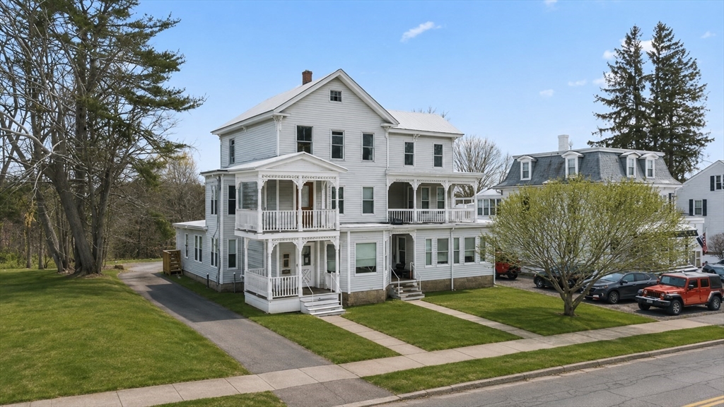 Photo: 142 Hamilton St, Southbridge, MA