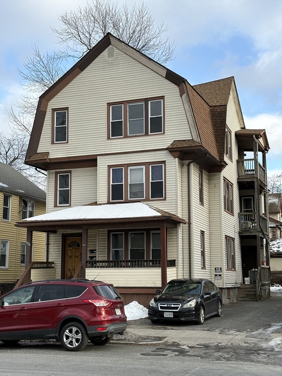 Photo: 797 Carew St, Springfield, MA Photo: 797 Carew St, Springfield, MA