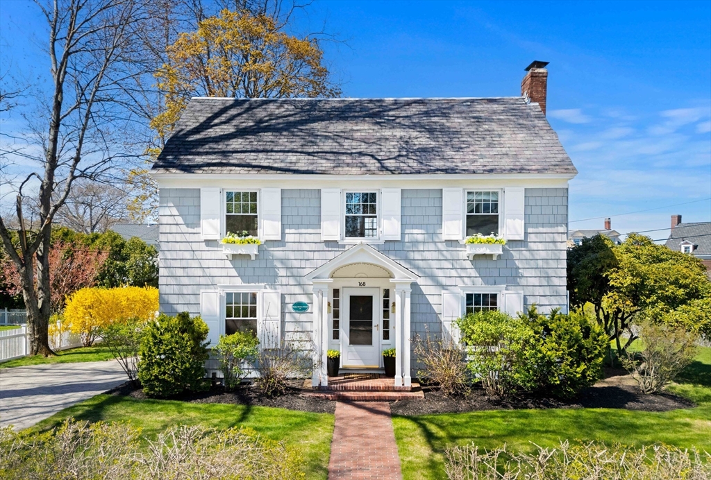 Photo: 168 Hovey St, Lowell, MA