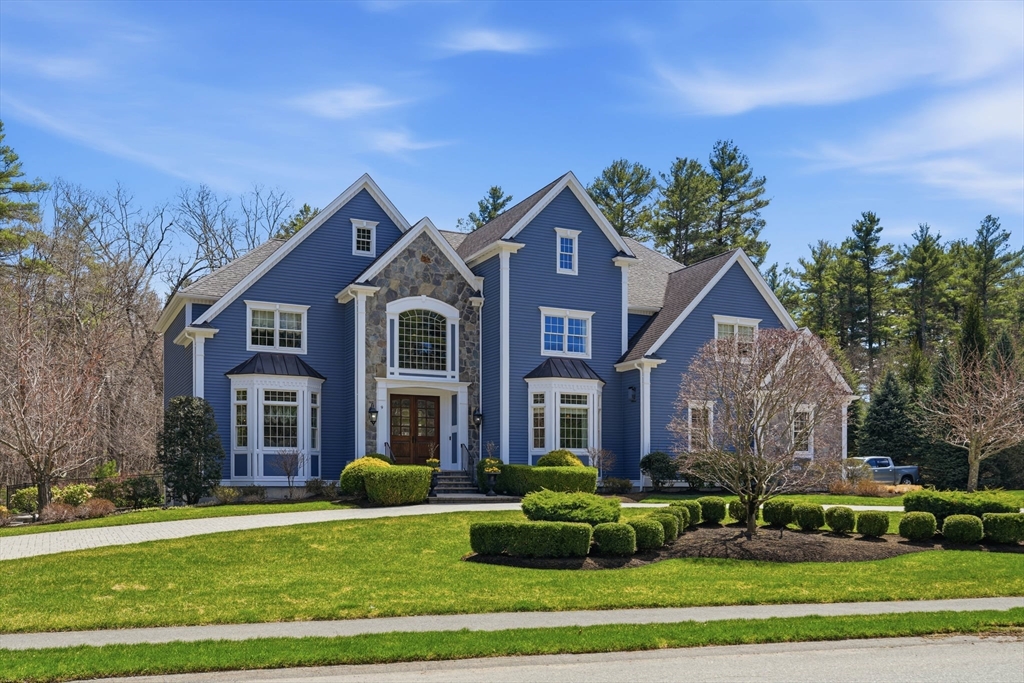 Photo: 9 Ross Ln, Middleton, MA