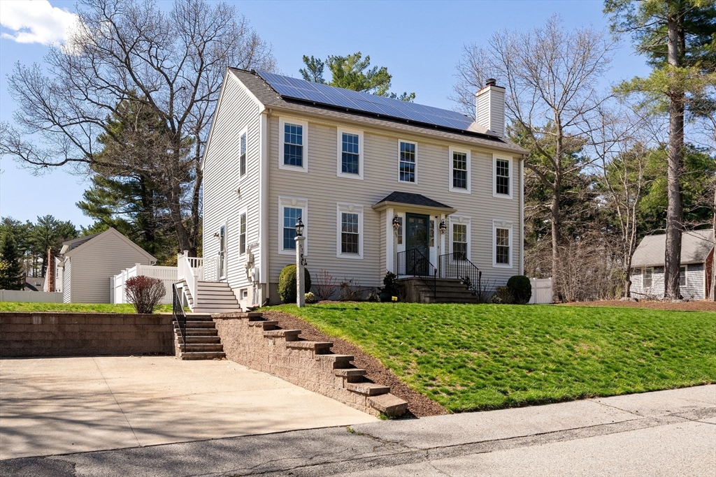 Photo: 53 Mansfield St, Weymouth, MA