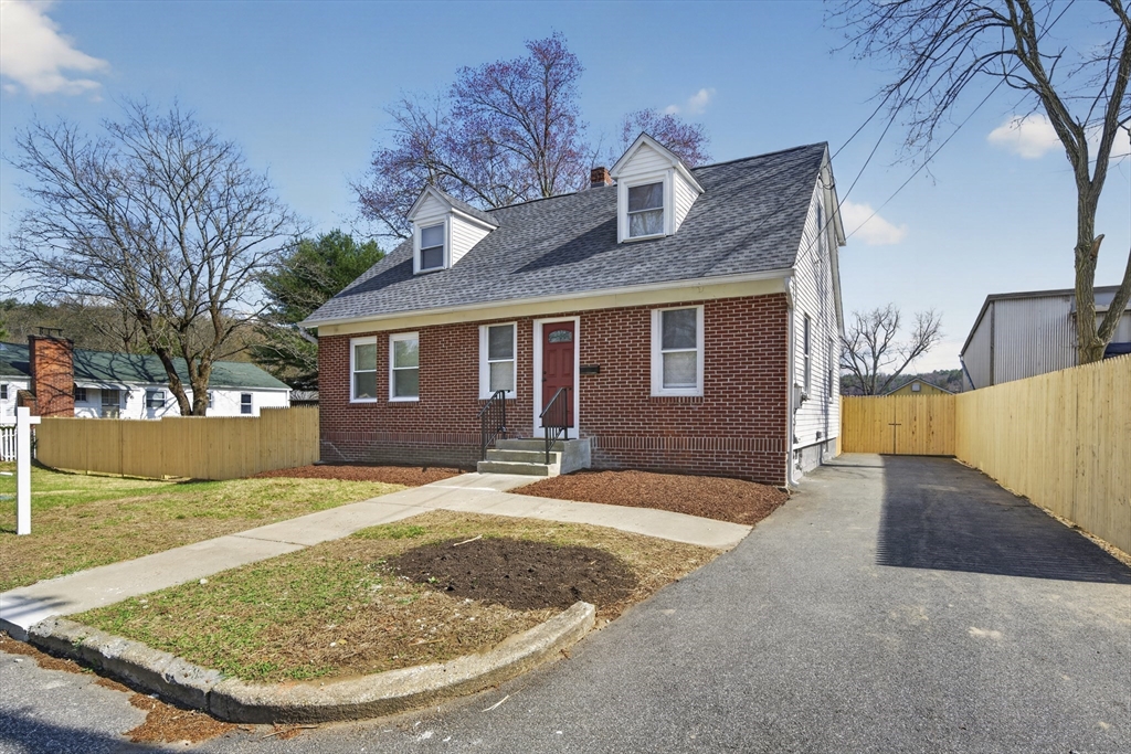 Photo: 1029 Wilson, Palmer, MA