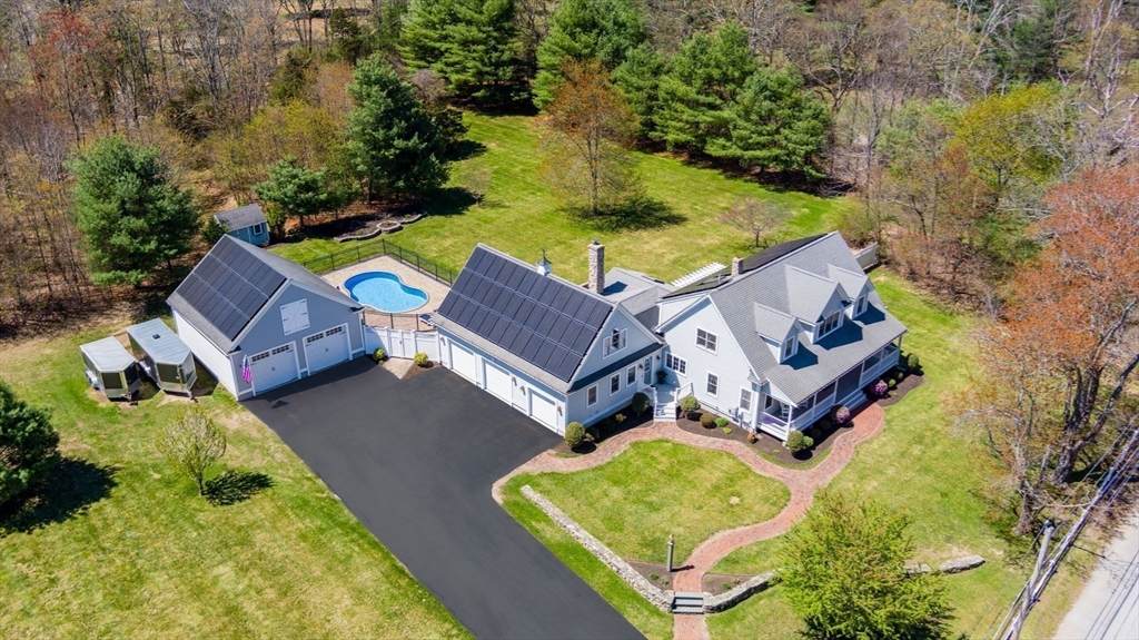 Photo: 64 Warren St, Plainville, MA