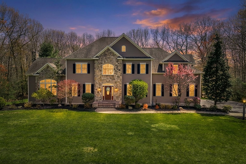 Photo: 21 Stable Way, Medway, MA