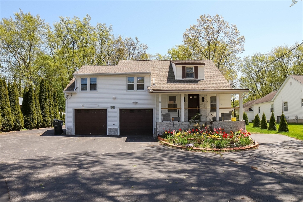 Photo: 11 Hampton St, Auburn, MA