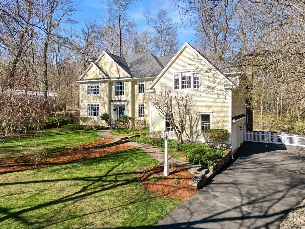 Photo: 36 Morningside Dr, Topsfield, MA