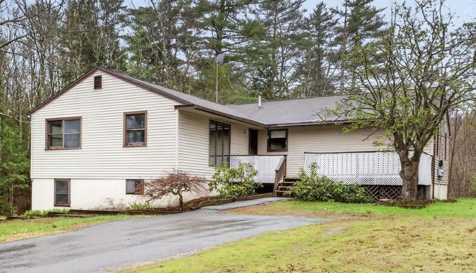 Photo: 414 Fremont Rd, Chester, NH