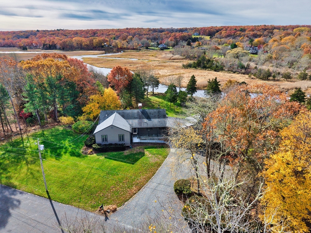 Photo: 25 Quail Trl, Westport, MA Photo: 25 Quail Trl, Westport, MA