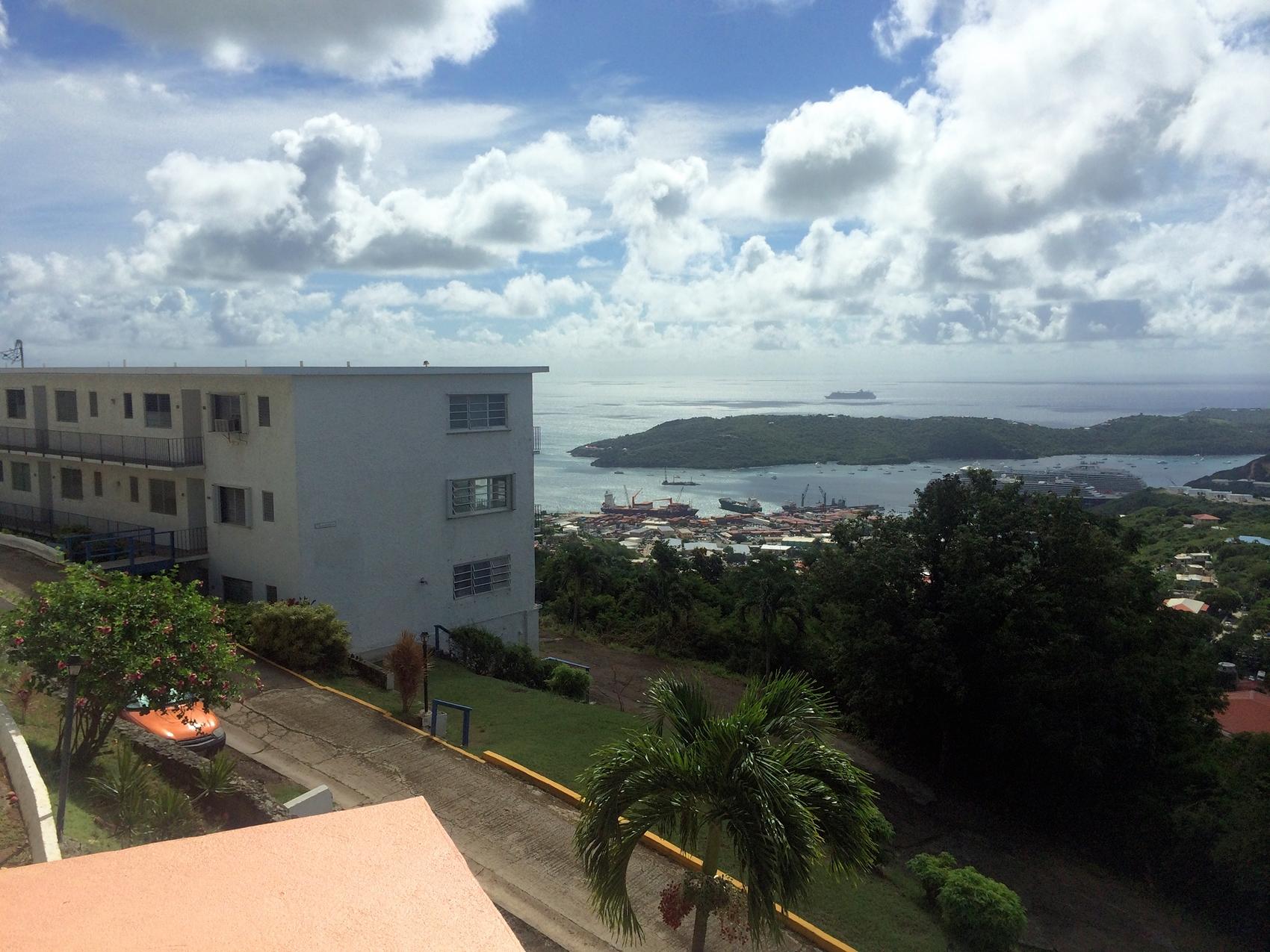 87 Plantation Manor, St. Thomas 00802 Condo for 102,000