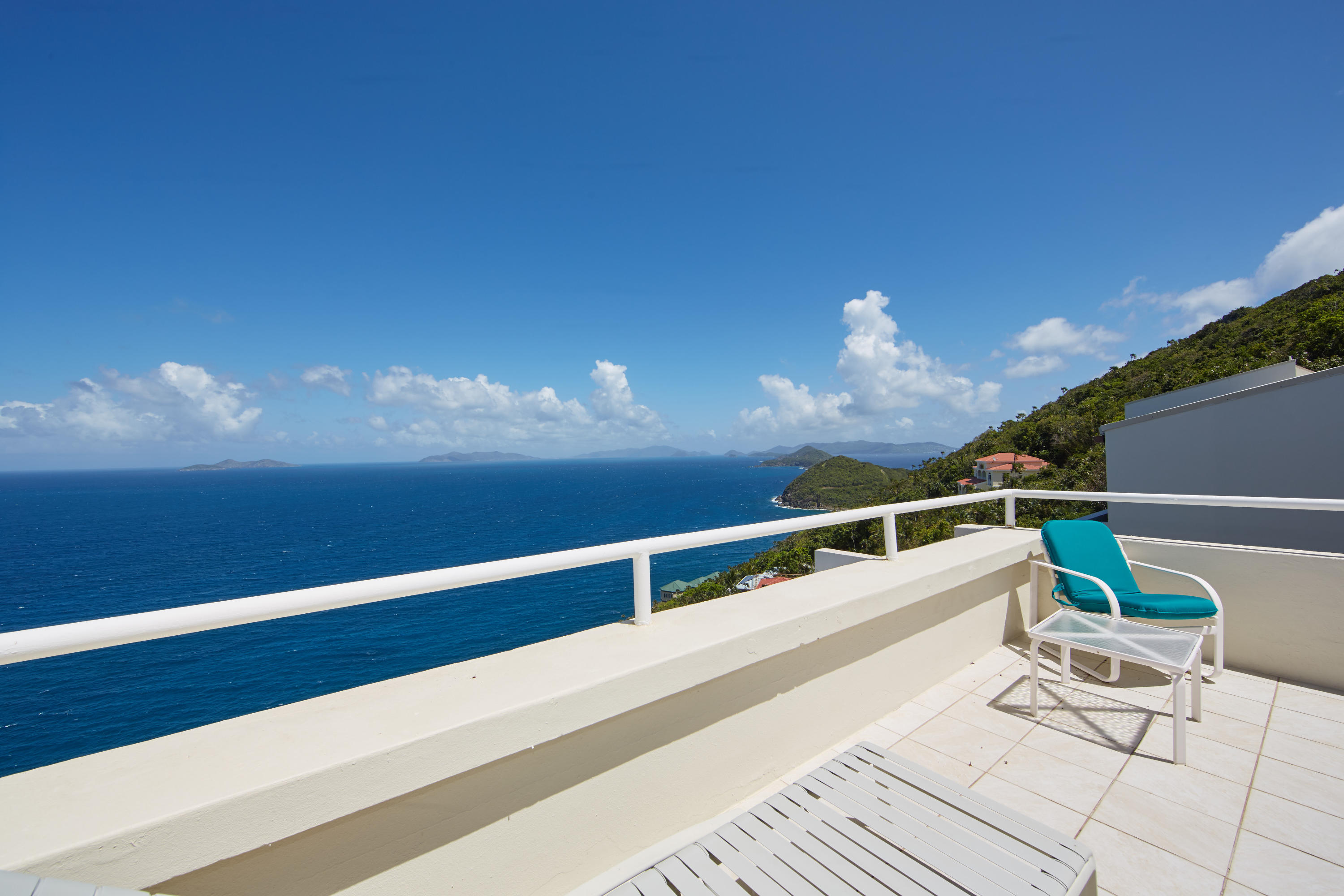 71 Upper Mahogany Run, St. Thomas 00802 Condo for 392,500