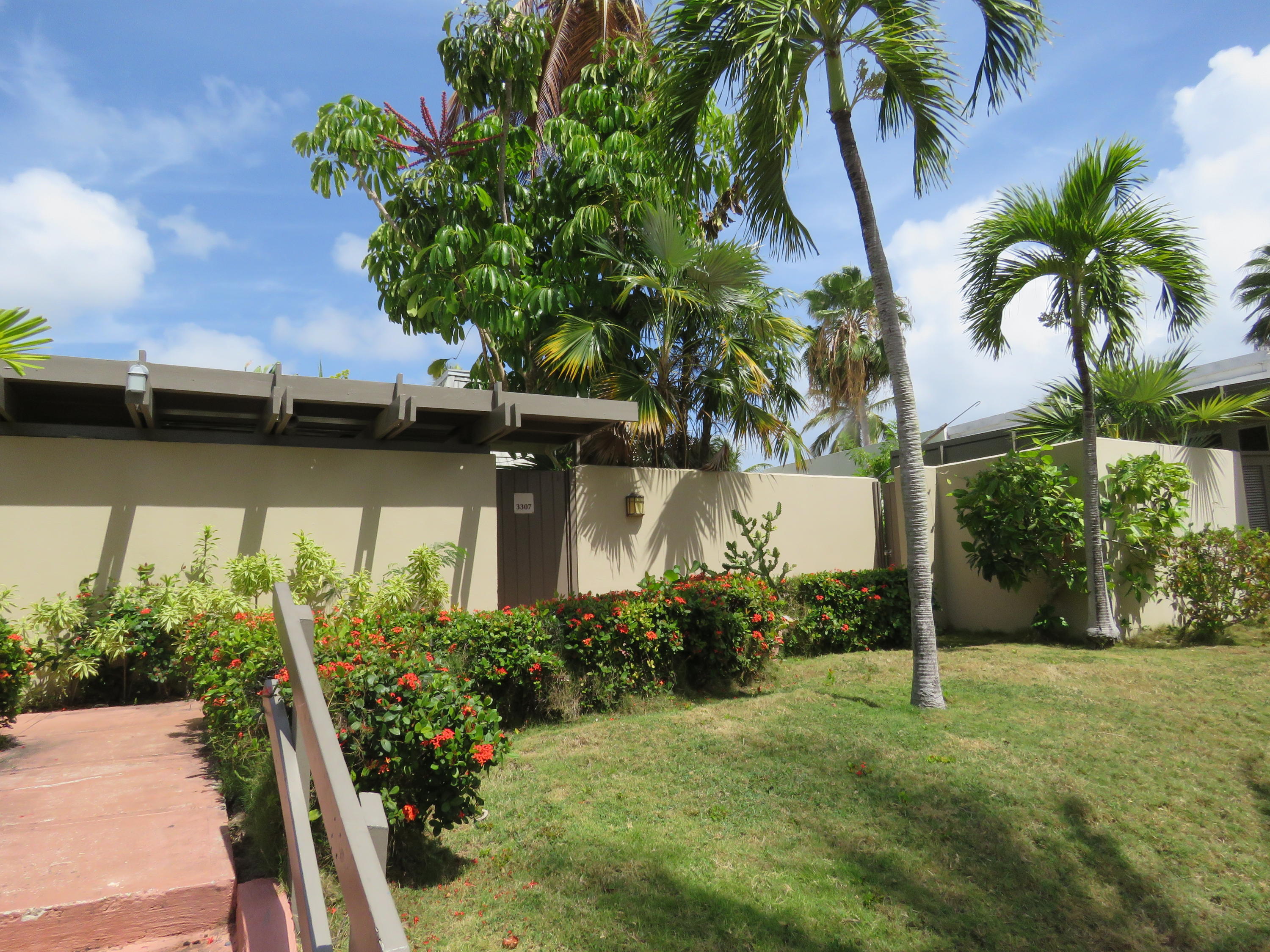 371215 Pineapple Village, St. Thomas 00802 Condo for 399,000
