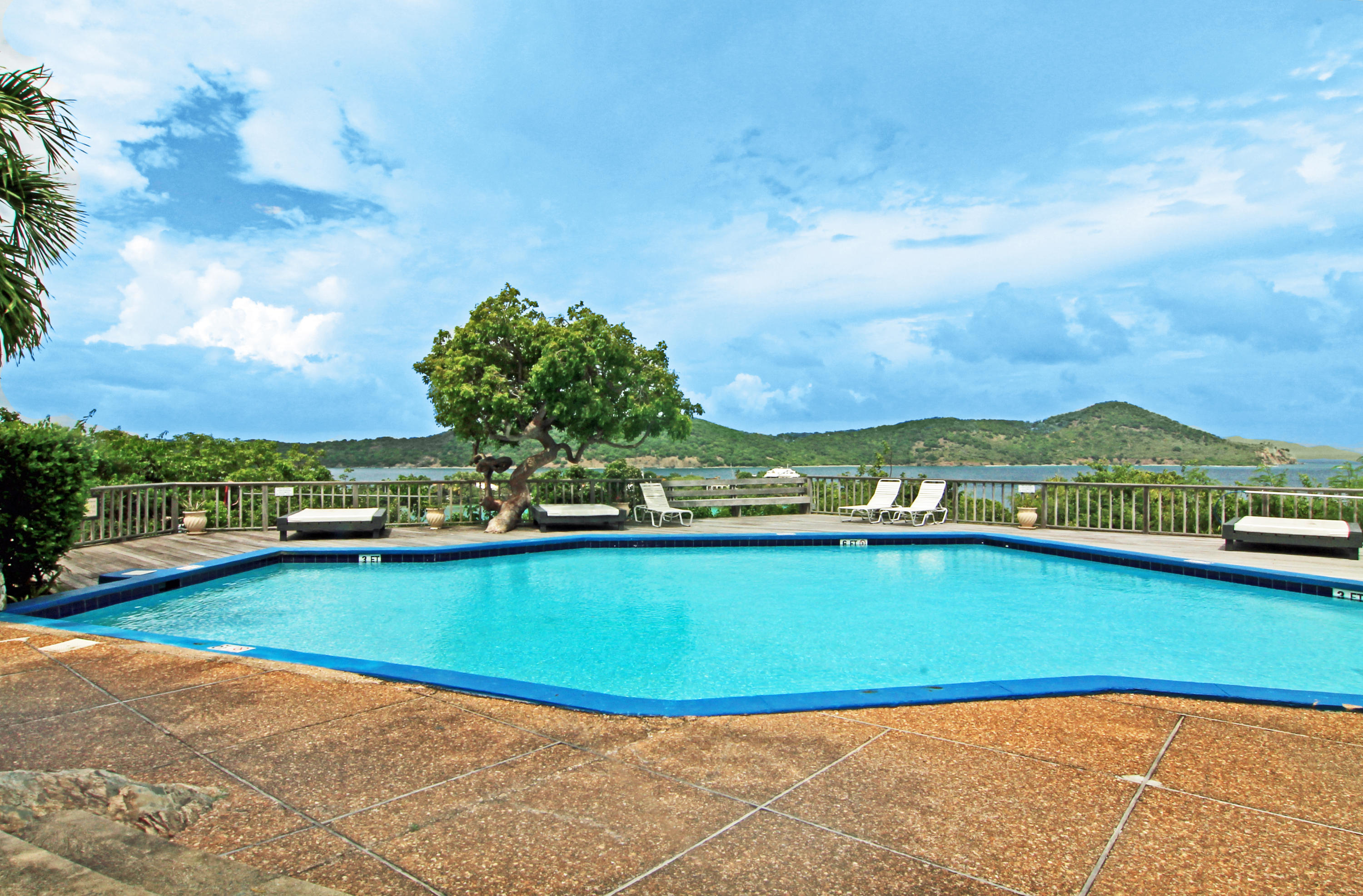 A6 Point Pleasant, St. Thomas 00802 Condo for 282,000