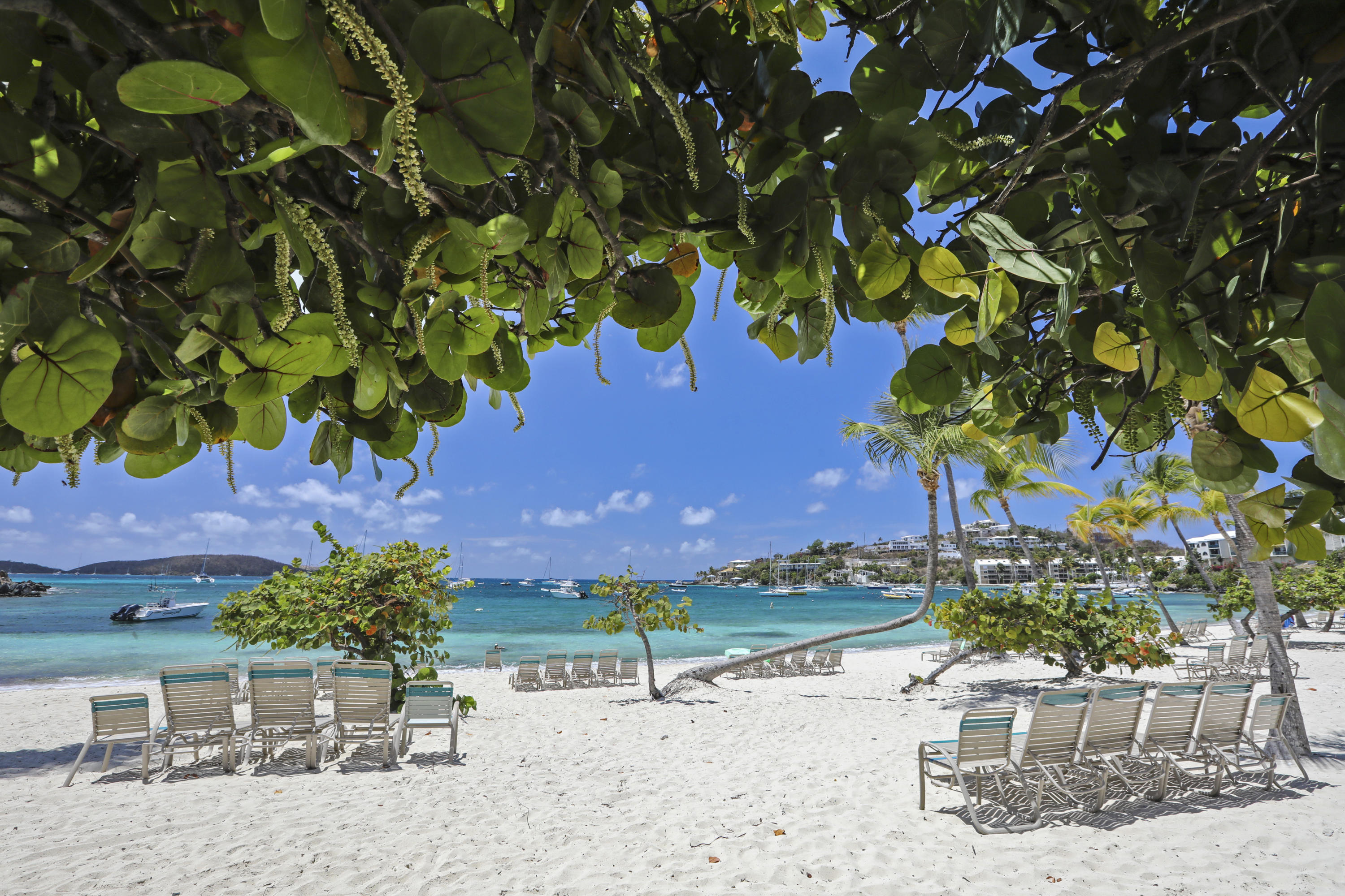 817 Cowpet Bay East, St. Thomas 00802 Condo for 664,000